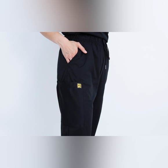 XXS Size Drifit Top and Jogger Scrub Set - Picture 12 of 16